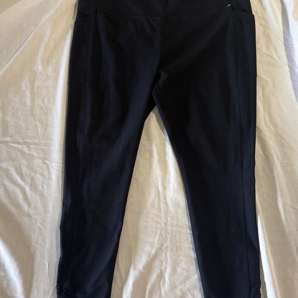 Mondetta Women's Black Leggings